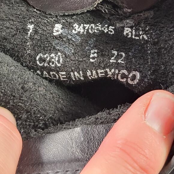 NEW Frye Natalie Short Engineer black leather boots Round Toe bootie size 7 - Picture 9 of 10